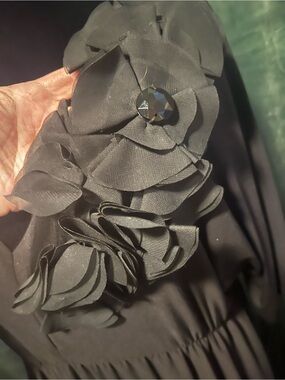 Elegant Black Floral Appliqué Women's V-Neck Dress